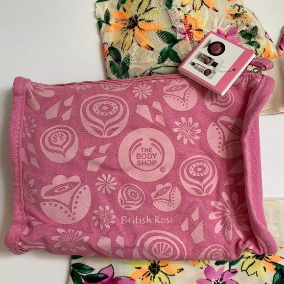 Pink - Picture 5 of 6